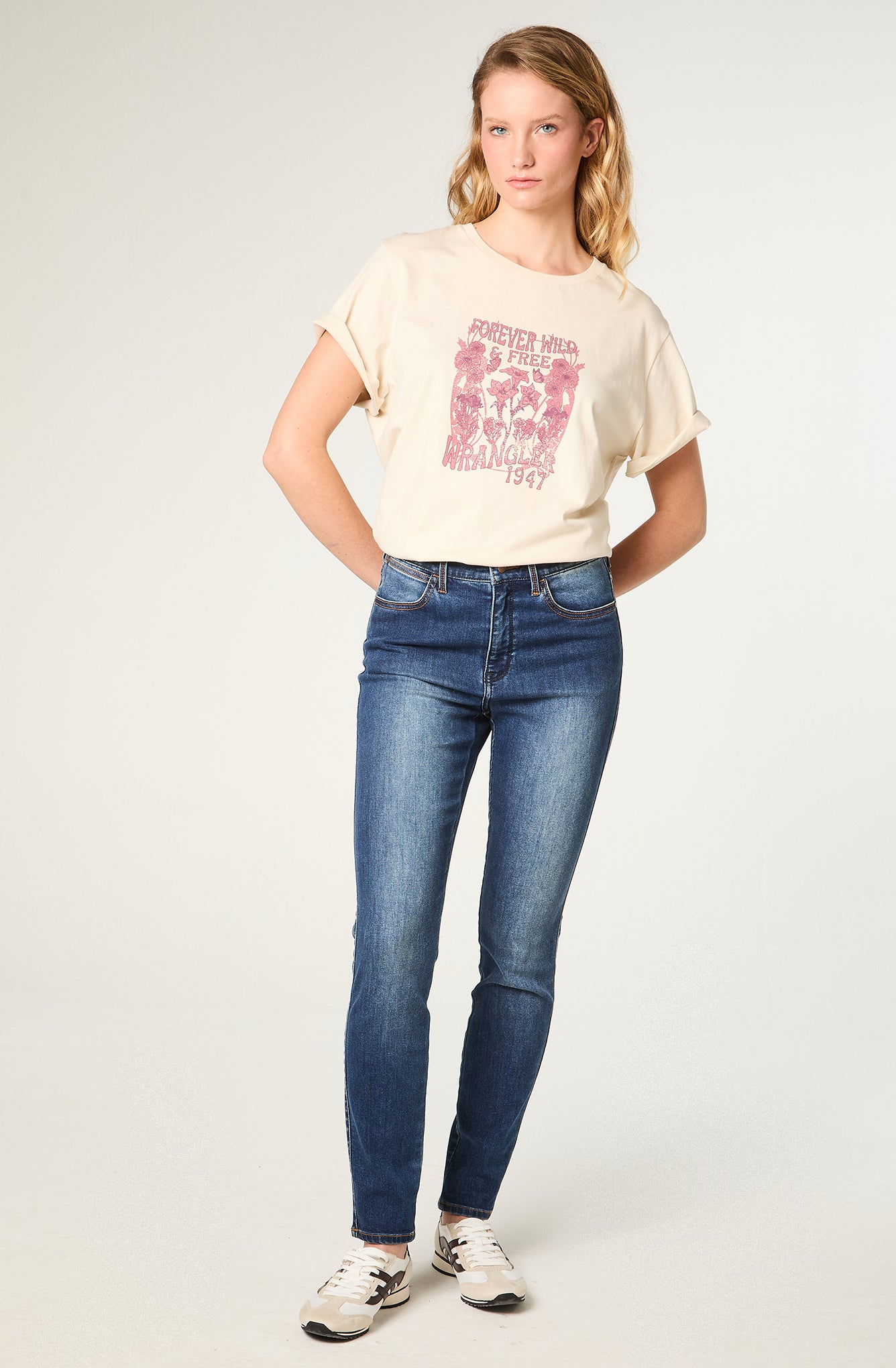 Polera Mujer Graphic Tee Regular Blanco