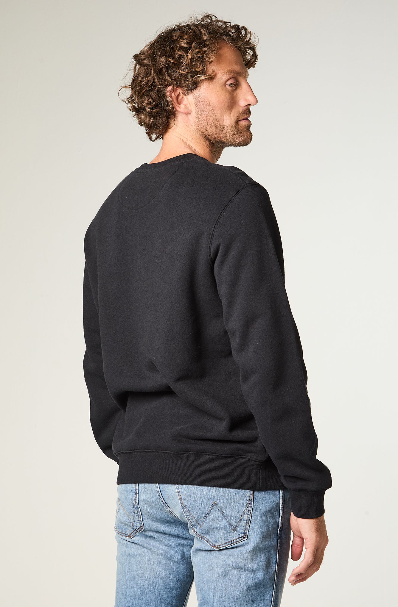 Polerón Hombre Crewneck Graphic Regular Negro