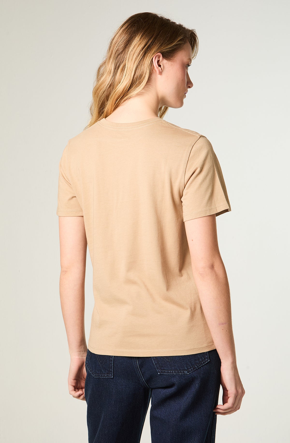 Polera Mujer Graphic Regular Negro