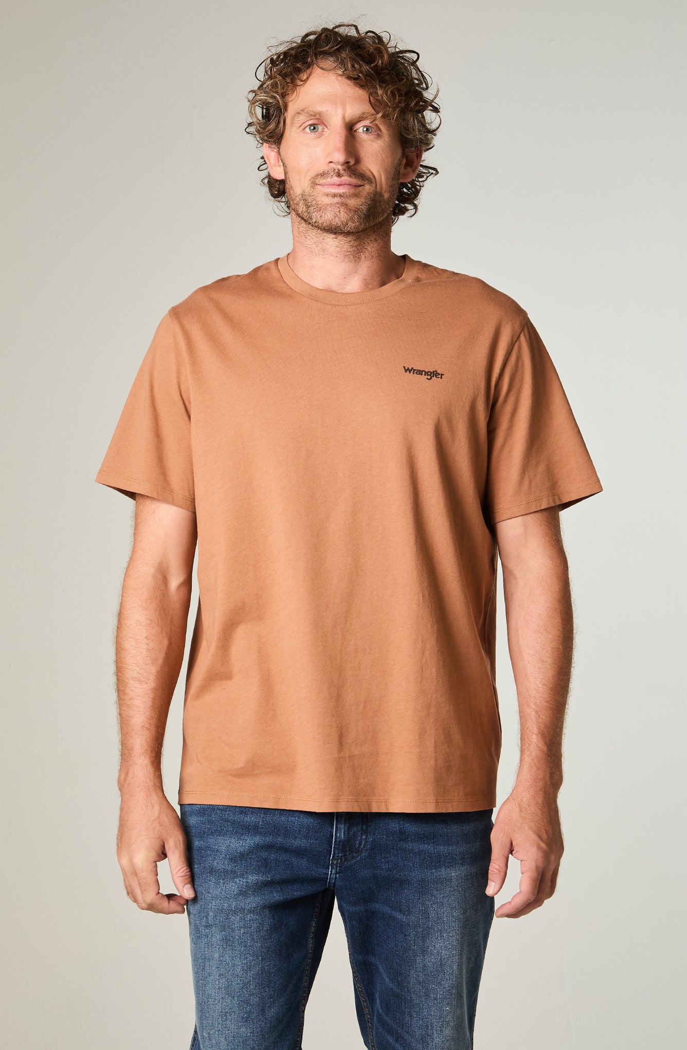 Polera Hombre Graphic Regular Beige