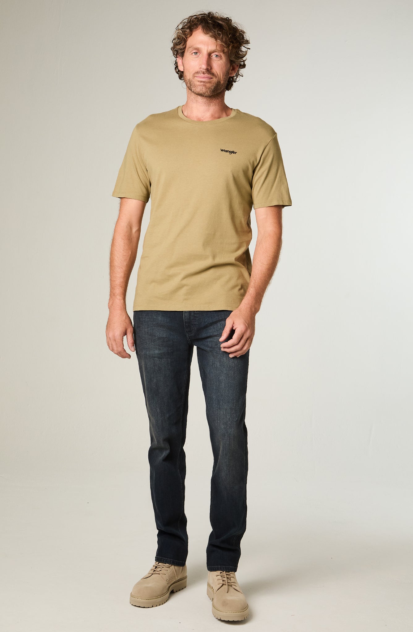 Polera Hombre Graphic Regular Verde Militar