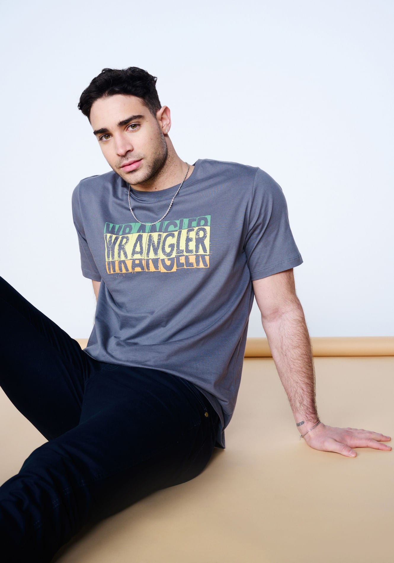 Polera Graphic Logo Grey