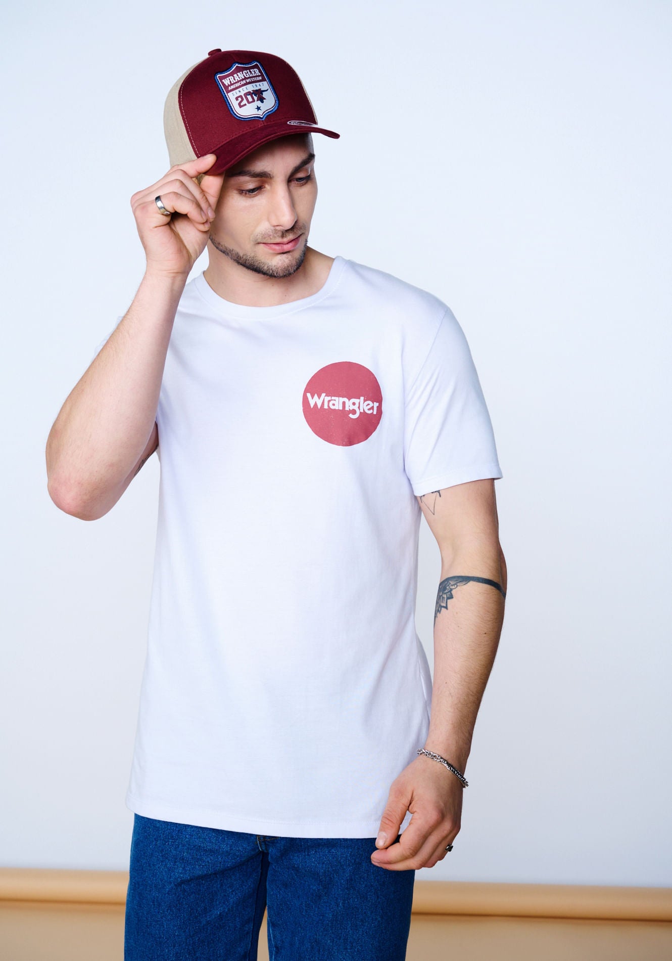 Polera Circle Logo Blanco