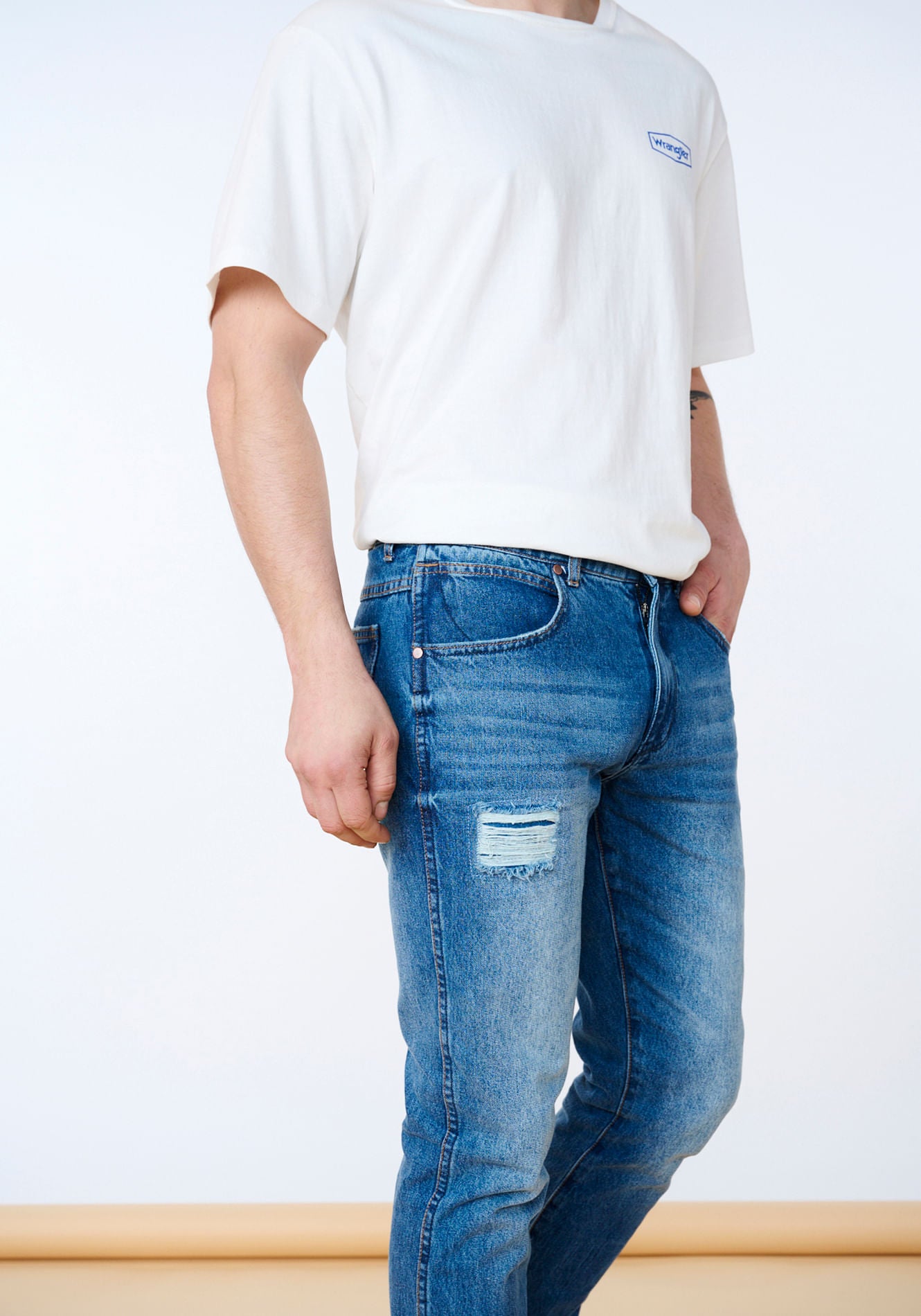 Jeans Larston Slim Tapered Fit Stone
