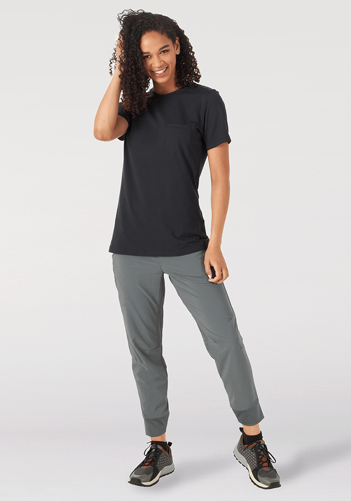 Polera Mujer All Terrain Gear Pocket Jet Black