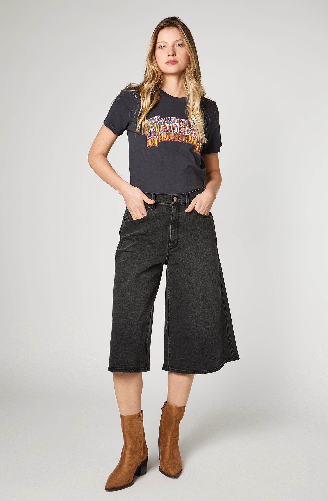Polera Mujer Graphic Tee Faded Black