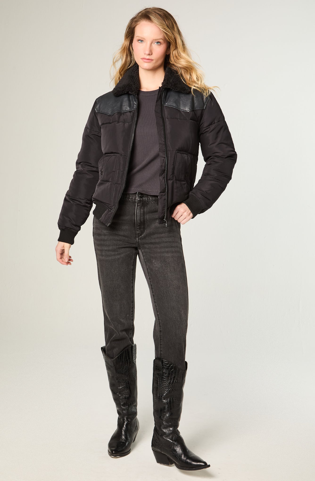 Chaqueta Mujer Western Puffer Regular Negro