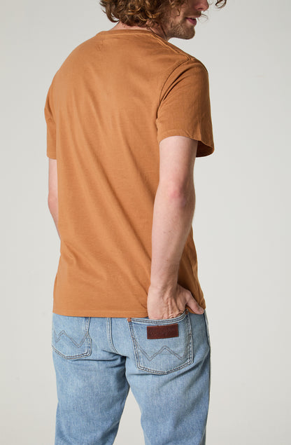 Polera Hombre Patch Regular Fit Café Claro