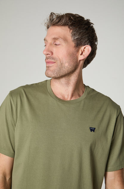 Polera Hombre Patch Regular Fit Verde Militar