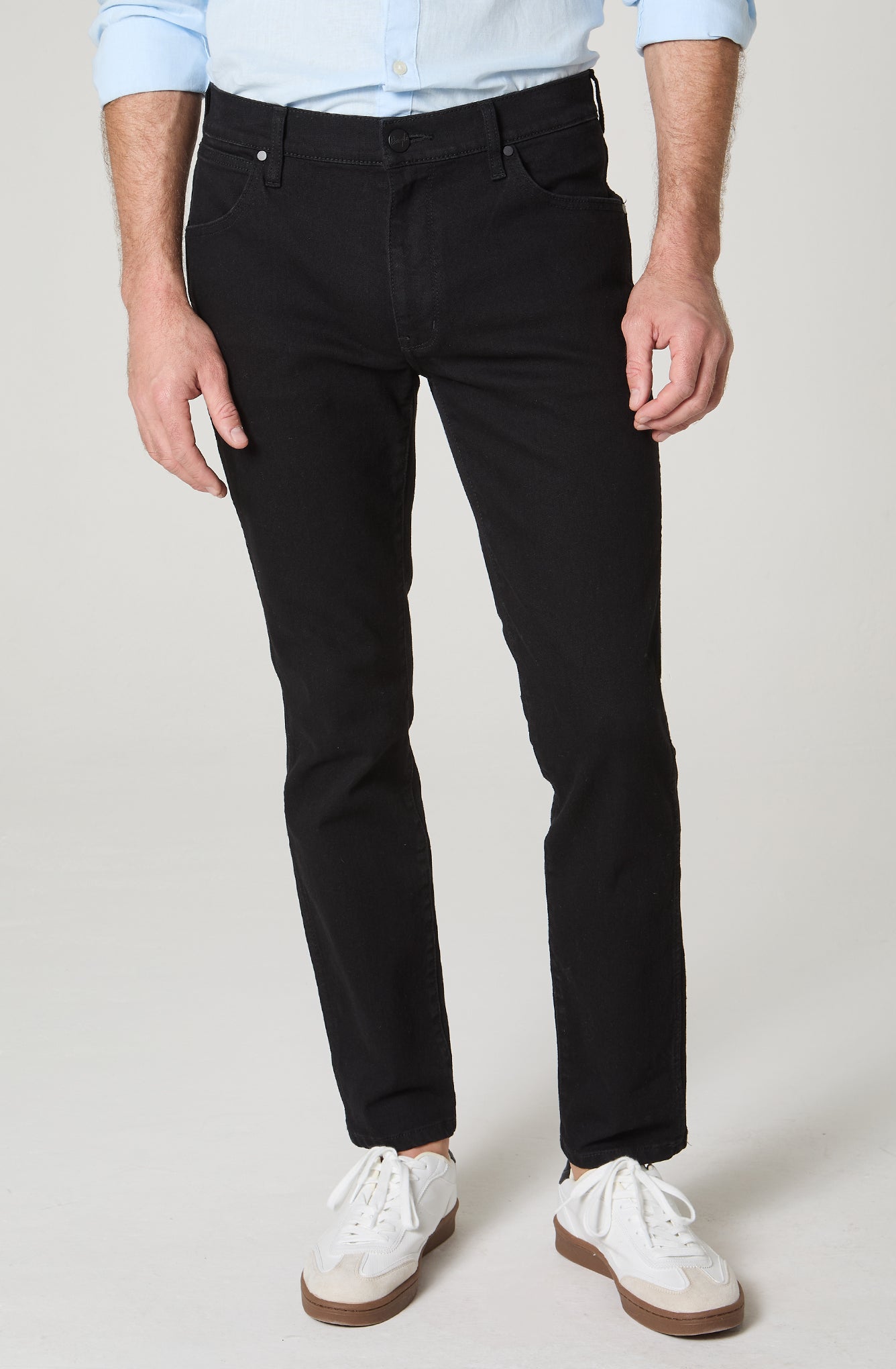 Jeans Hombre Larston Slim Tapered Negro