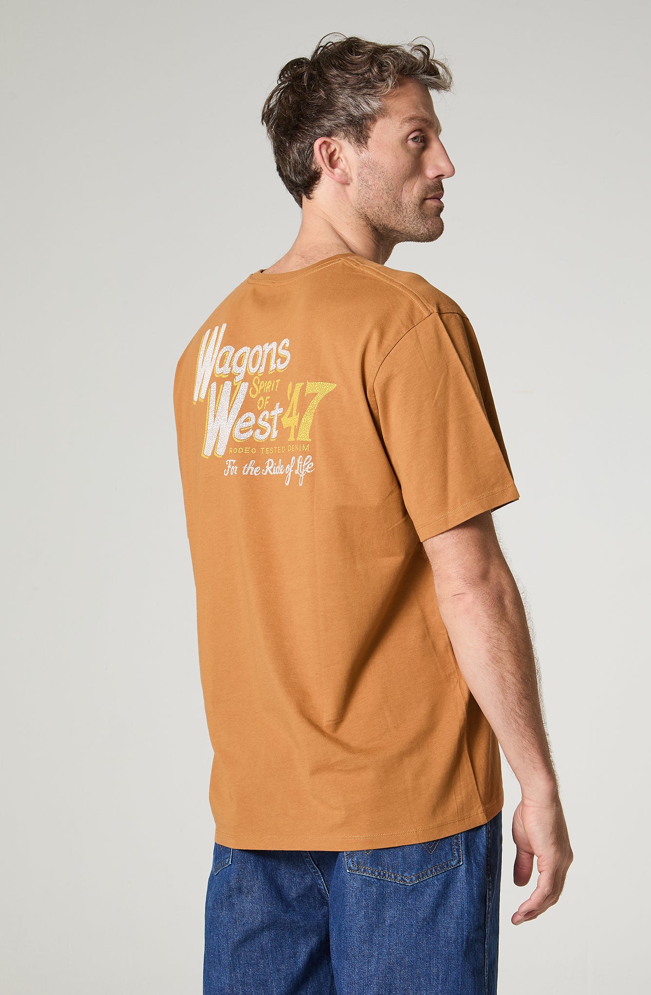 Polera Hombre Patch Café Claro